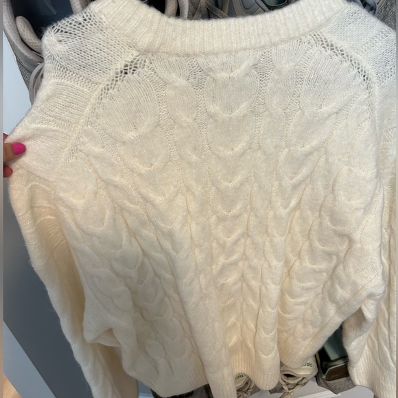 Abercrombie Madeline Sweater - Picture 4 of 4